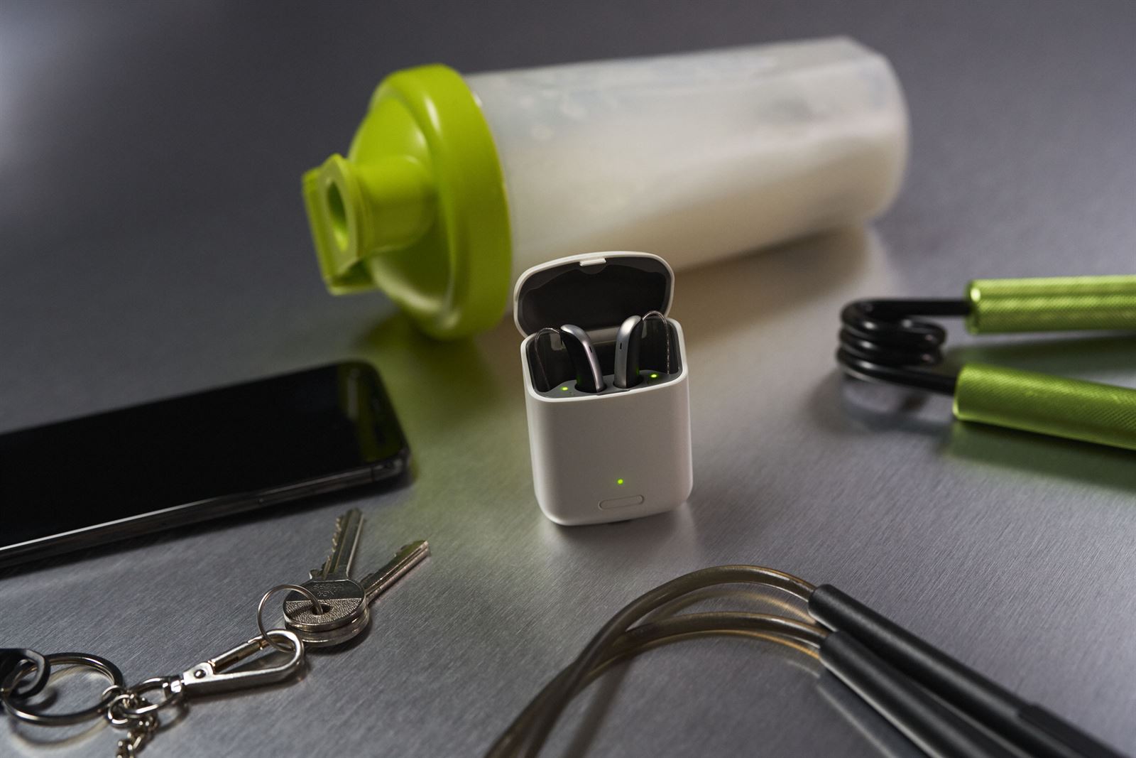 CARGADOR DE AUDÍFONOS PORTÁTIL STYLETTO - Imagen 1